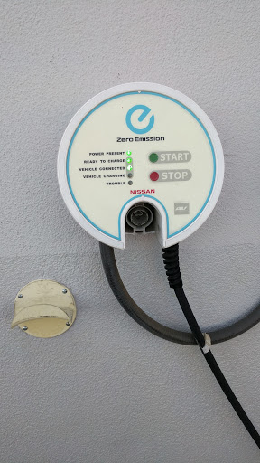 Nissan Dealer «Henderson Nissan», reviews and photos, 295 Auto Mall Dr, Henderson, NV 89014, USA