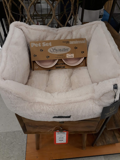 Department Store «T.J. Maxx», reviews and photos, 7326 Gall Blvd, Zephyrhills, FL 33541, USA