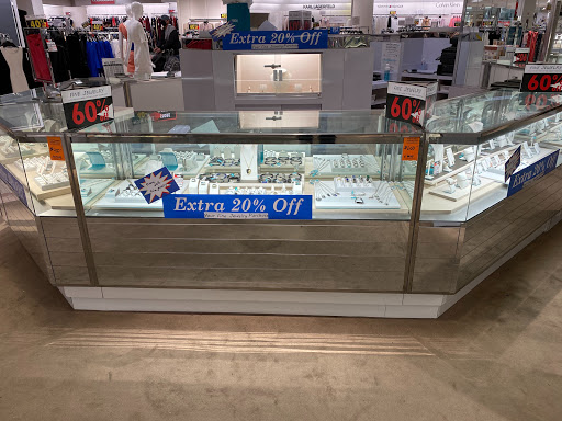 Department Store «Lord & Taylor», reviews and photos, 27650 Novi Road, Novi, MI 48377, USA