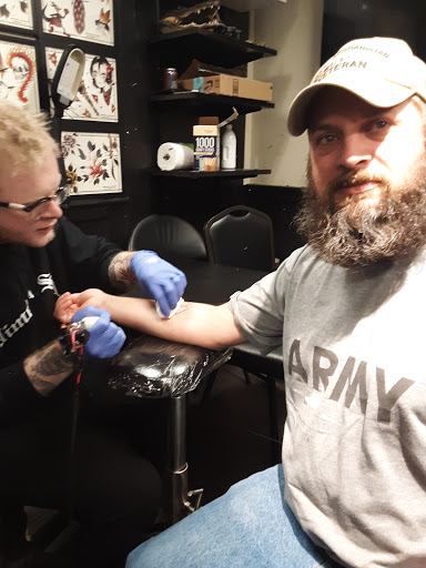 Tattoo Shop «Boston Street Tattoo», reviews and photos, 555 Boston St, Lynn, MA 01905, USA