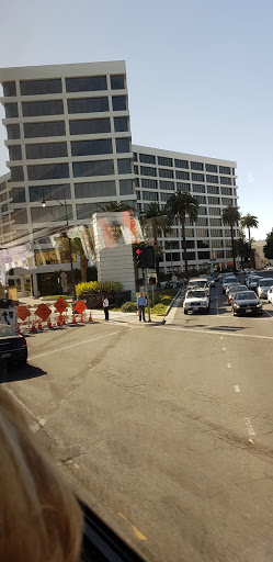 Sporting Goods Store «Big 5 Sporting Goods - Wilshire», reviews and photos, 6601 Wilshire Blvd, Los Angeles, CA 90048, USA