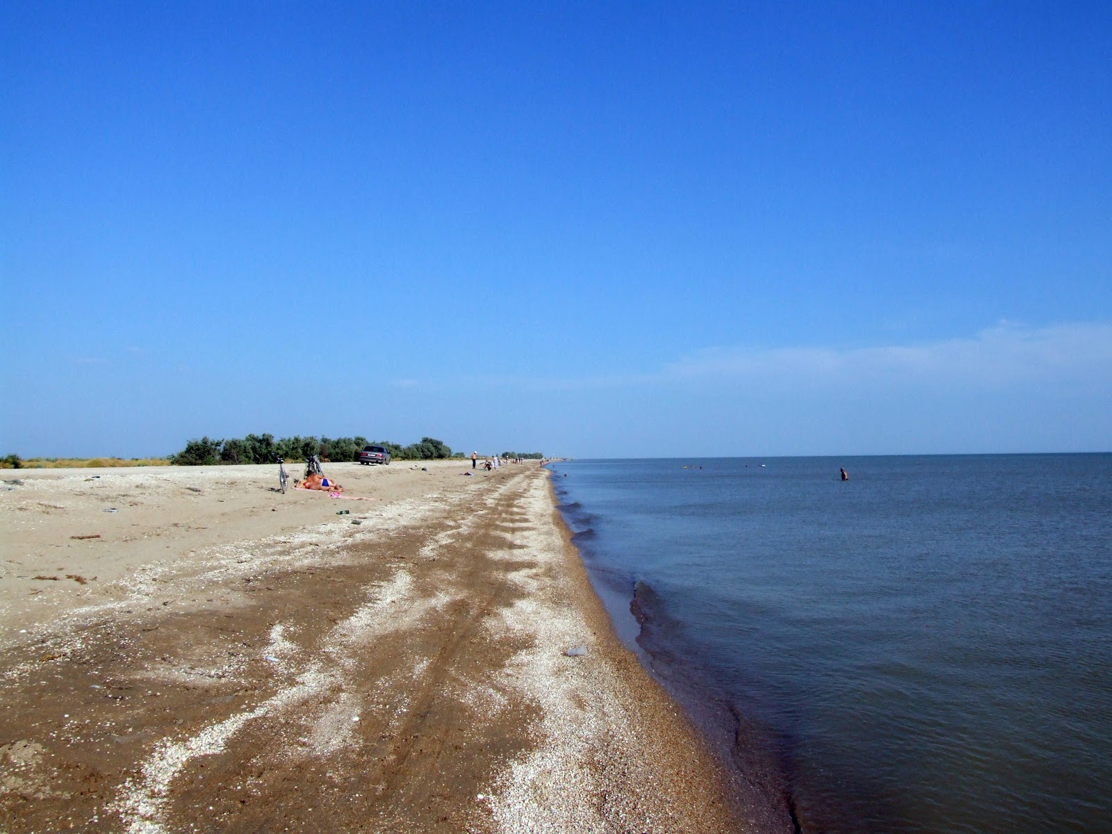 Photo de Plyazh Kamyshevatskaya avec rivage droit, long