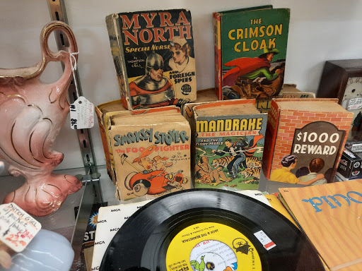 Antique Store «7th Avenue Antique Mall», reviews and photos, 2563 7th Ave E, North St Paul, MN 55109, USA