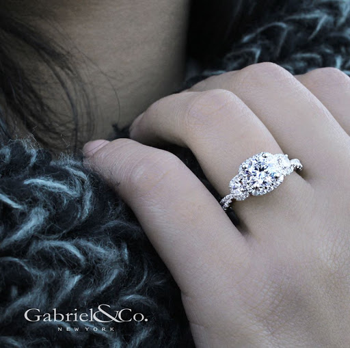 Jewelry Store «Jordan Jewelers Inc», reviews and photos, 202 W 1st Ave, Albany, OR 97321, USA