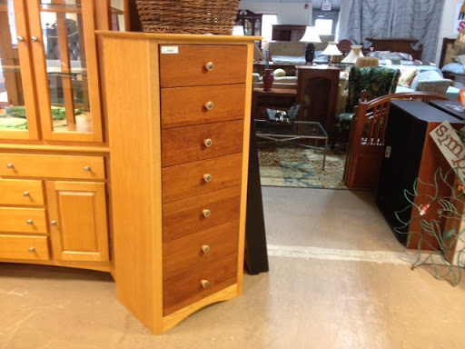 Consignment Shop «New Leaf Home Furnishings», reviews and photos, 2449 Pierce Dr #3, Spring Grove, IL 60081, USA