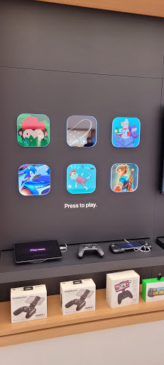 Computer Store «Apple Orland Square Mall», reviews and photos, 428 Orland Square Dr, Orland Park, IL 60462, USA