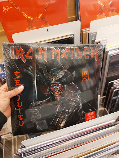 Barnes & Noble image
