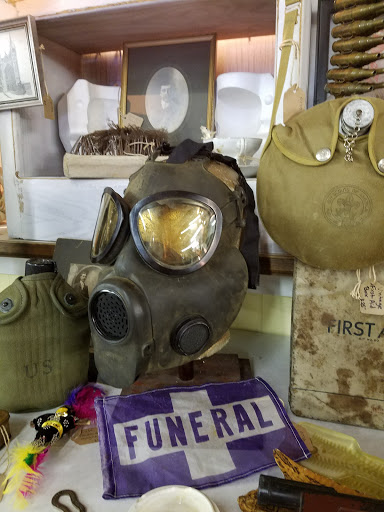 Consignment Shop «Baker Street Curiosity Shop», reviews and photos, 6780 Market St, Wilmington, NC 28405, USA