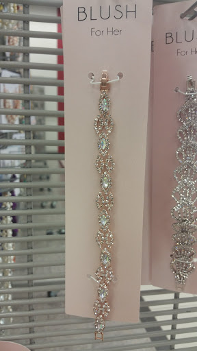 Clothing Store «Burlington Coat Factory», reviews and photos, 7747 Mall Rd, Florence, KY 41042, USA