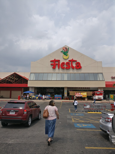 Grocery Store «Fiesta», reviews and photos, 3909 N Interstate 35 Service Rd, Austin, TX 78722, USA