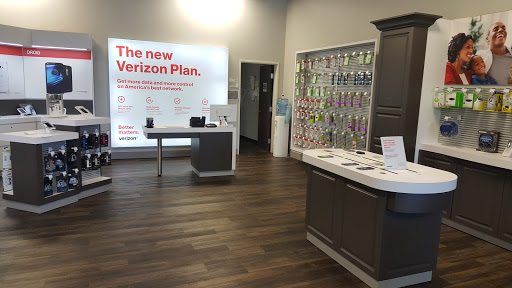 Cell Phone Store «Verizon Authorized Retailer - A Wireless», reviews and photos, 100 E Main St #140, Alhambra, CA 91801, USA