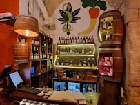 Atmosphère du Restaurant La Taverne De Terre et vert à Marseille - n°3
