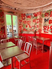 Atmosphère du Restaurant coréen K-TOWN Street Food Voltaire à Paris - n°2