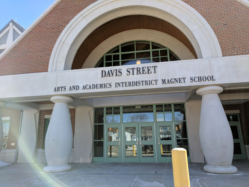 Davis Street Arts and Academics School