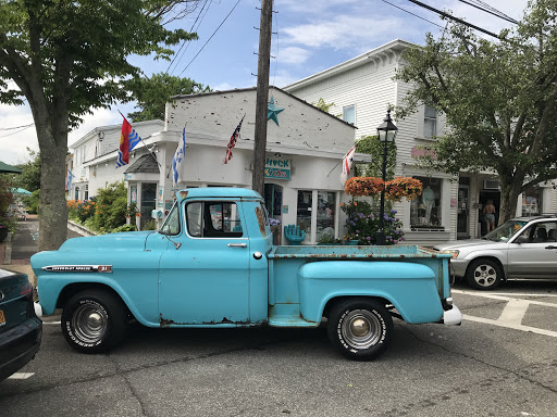 Frozen Yogurt Shop «Shock Ice Cream & Dessert Cafe», reviews and photos, 99 Main St, Westhampton Beach, NY 11978, USA