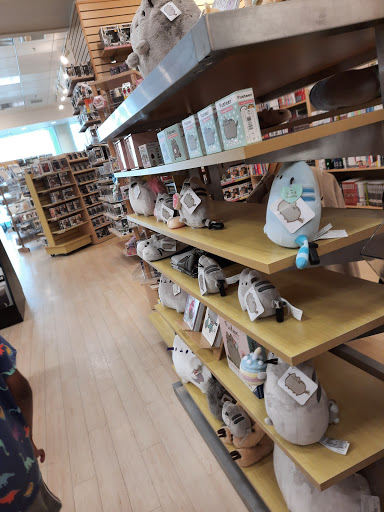 Shopping Mall «Emerald Square», reviews and photos, 999 S Washington St, North Attleborough, MA 02760, USA