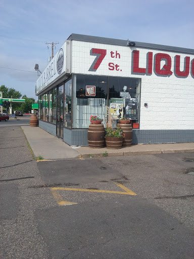 Liquor Store «Liquor Barrel 7th Street», reviews and photos, 665 7th St W, St Paul, MN 55102, USA