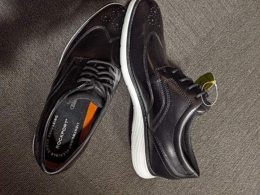 Shoe Store «DSW Designer Shoe Warehouse», reviews and photos, 43713 W Oaks Dr, Novi, MI 48377, USA