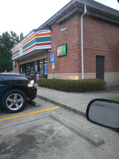 Convenience Store «7-Eleven», reviews and photos, 900 Cavalier Blvd, Chesapeake, VA 23323, USA
