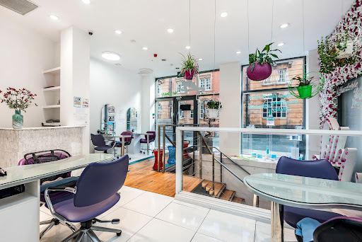 Nail salons Manchester