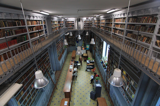Biblioteca Central ¨Dr. Prof. Carlos Real de Azúa¨ - Ces