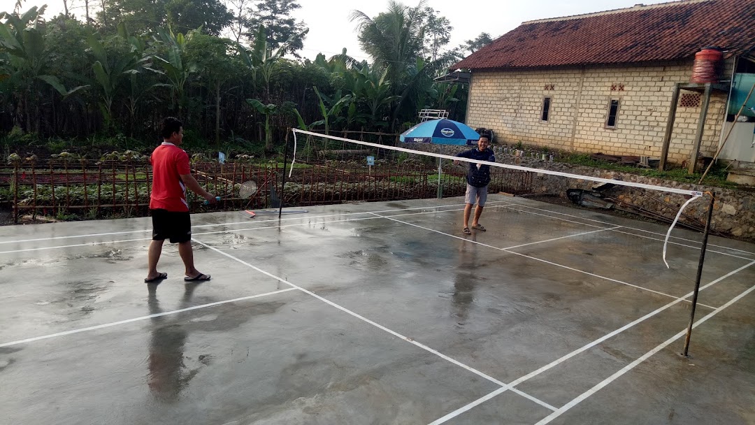 Lapangan Badminton RT 02 (Kuasic)