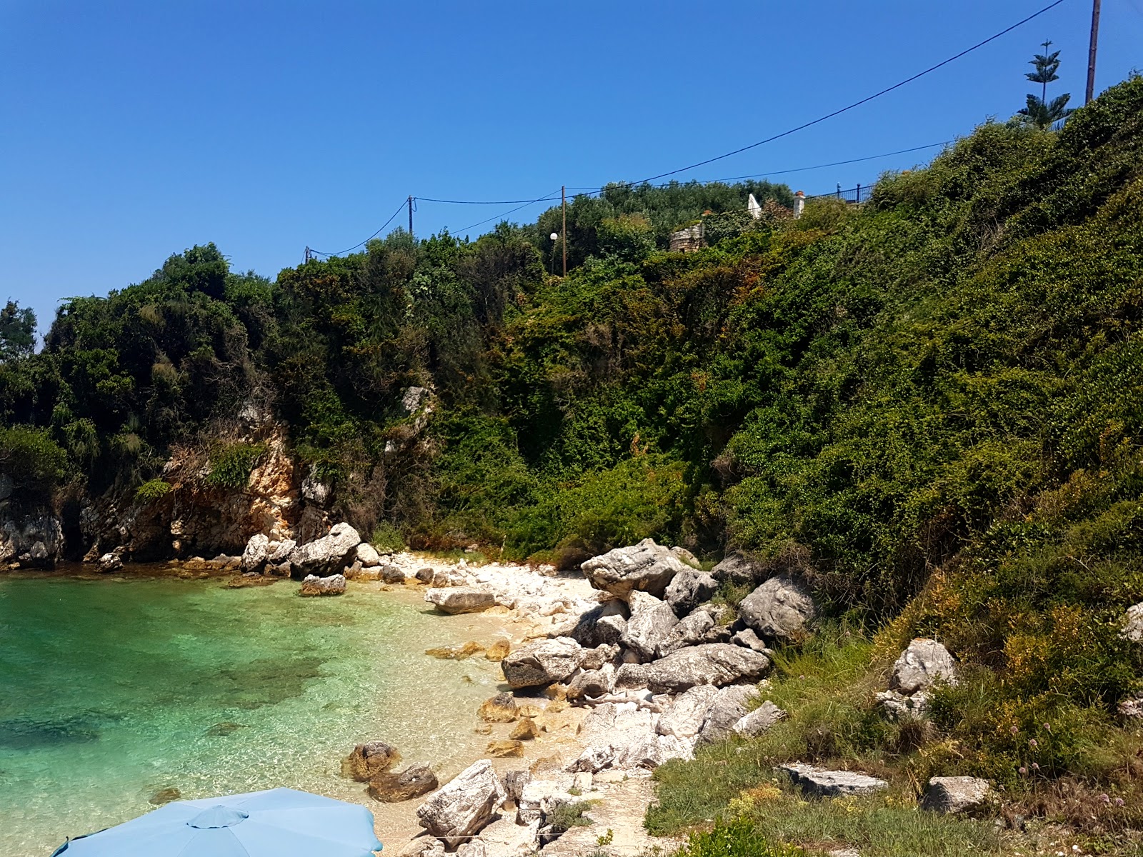 Photo de Engagement Bay avec petite baie