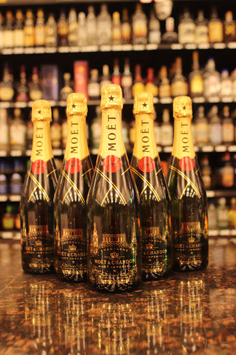 Liquor Store «FERNANDEZ SQUARE LIQUORS», reviews and photos, 342 Broad St, Providence, RI 02907, USA