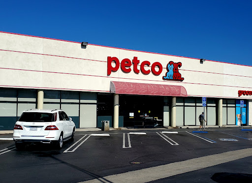 Pet Supply Store «Petco Animal Supplies», reviews and photos, 3525 W Victory Blvd, Burbank, CA 91505, USA