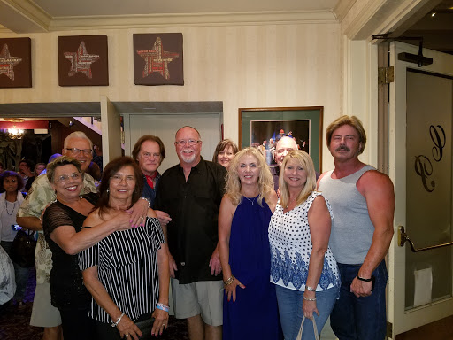 Dinner Theater «Candlelight Pavilion Fine Dining and Musical Theater», reviews and photos, 455 W Foothill Blvd, Claremont, CA 91711, USA