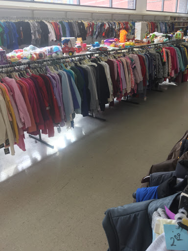 Thrift Store «Value World», reviews and photos, 11900 Detroit Ave, Lakewood, OH 44107, USA