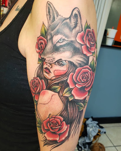 Tattoo Shop «La Rue Tattoo Inc.», reviews and photos, 351 N Central Ave, Umatilla, FL 32784, USA