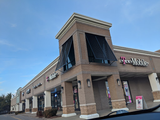 Cell Phone Store «T-Mobile», reviews and photos, 2000 Mallory Ln #180, Franklin, TN 37067, USA