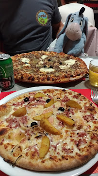 Plats et boissons du Pizzeria Cosne pizza à Cosne-Cours-sur-Loire - n°7