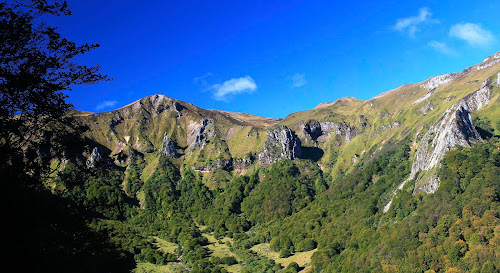 Bureau Montagne Auvergne Sancy Volcans à Murol