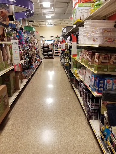 Pet Supply Store «PetSmart», reviews and photos, 1671 E Market St, Harrisonburg, VA 22801, USA