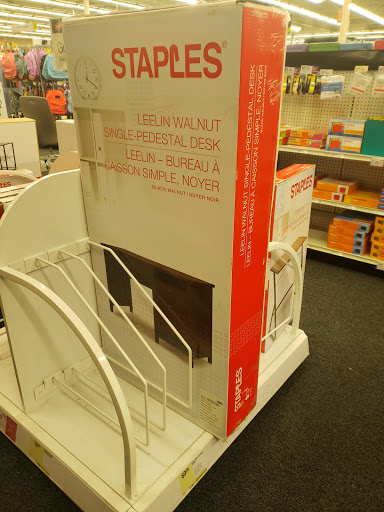 Office Supply Store «Staples», reviews and photos, 43313 Woodward Ave, Bloomfield Hills, MI 48302, USA