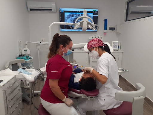 Clínica Dental Vélez-Málaga | Grupo Dental Clinics en Vélez-Málaga, Málaga