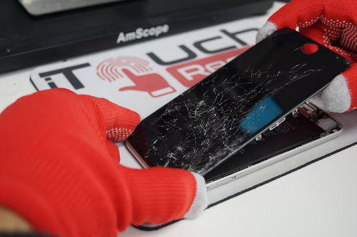 Cell Phone Store «iTouch Repair», reviews and photos, 2956 Gallows Rd, Falls Church, VA 22042, USA