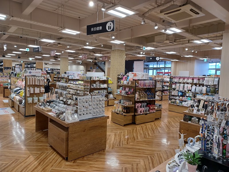 TSUTAYA 貝塚26号線店