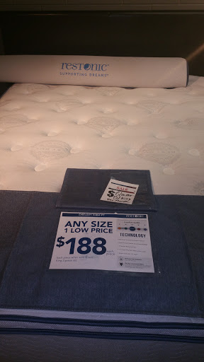 Furniture Store «Unclaimed Freight Furniture», reviews and photos, 2520 S University Dr, Fargo, ND 58103, USA