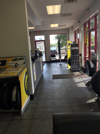 Tire Shop «Tires Plus», reviews and photos, 5996 Cypress Gardens Blvd, Winter Haven, FL 33884, USA