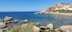 Photo de Roncu Beach avec petite baie