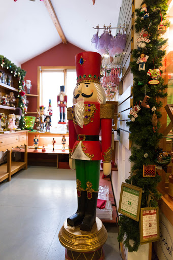 Gift Shop «Sleighbells Of Sherwood (Seasonal Business Open July1-December 23)», reviews and photos, 23855 SW 195th Pl, Sherwood, OR 97140, USA