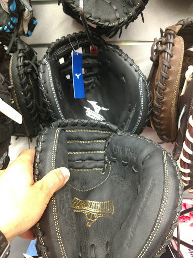 Sporting Goods Store «Big 5 Sporting Goods», reviews and photos, 1390 W 9000 S, West Jordan, UT 84088, USA