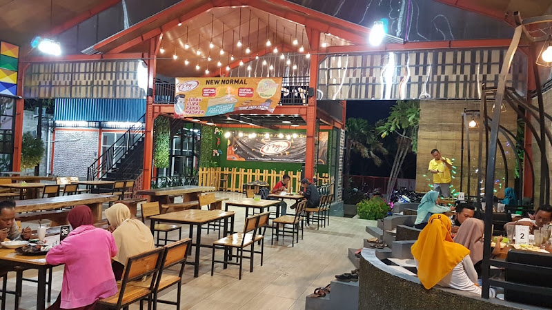 J'bing 3 Rest Area Cafe & Resto Probolinggo