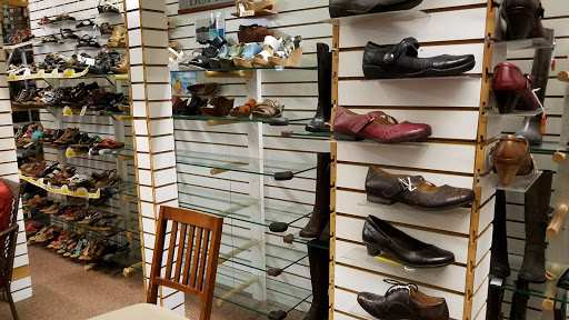 Shoe Store «Heel & Sole Shoes», reviews and photos, 708 Mangrove Ave, Chico, CA 95926, USA