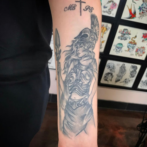 Explore optical illusion tattoo ideas, creative tattoo ideas in Libertyville, available at Lucky Seven Tattoo