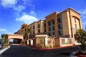 Hampton Inn & Suites Seal Beach image