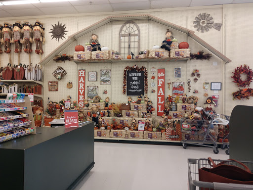 Craft Store «Hobby Lobby», reviews and photos, 11 W 39th St, Kearney, NE 68847, USA